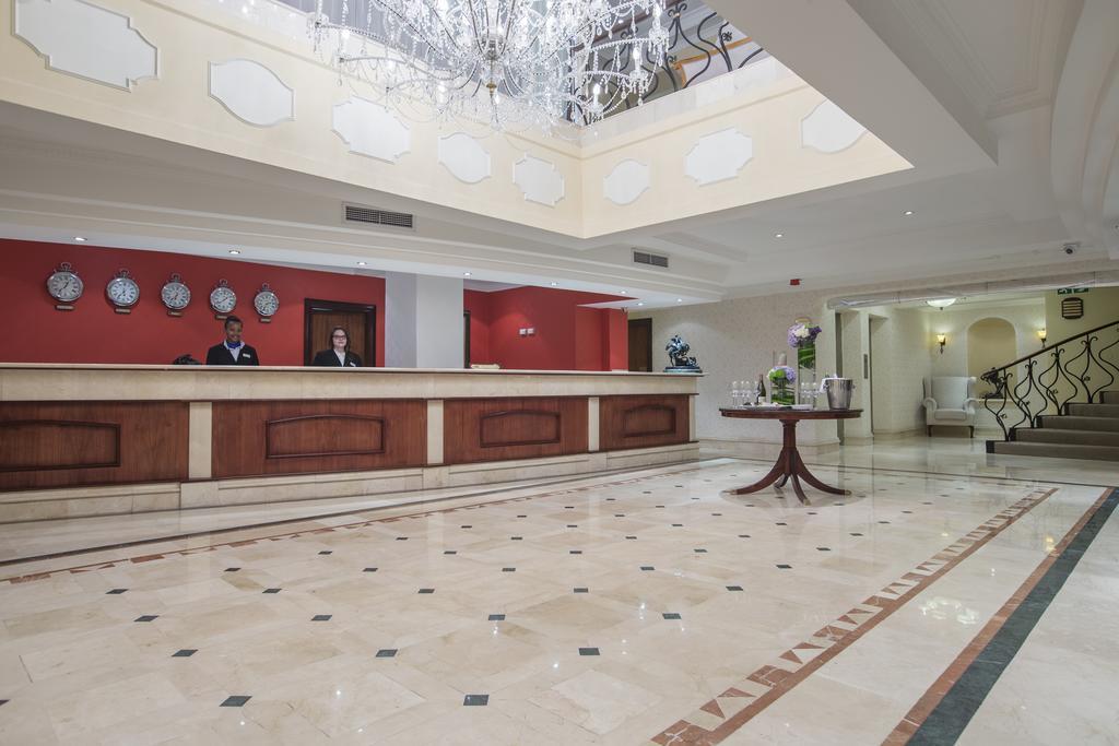 Hotel Le Vendome Cape Town Exterior photo Lobby
