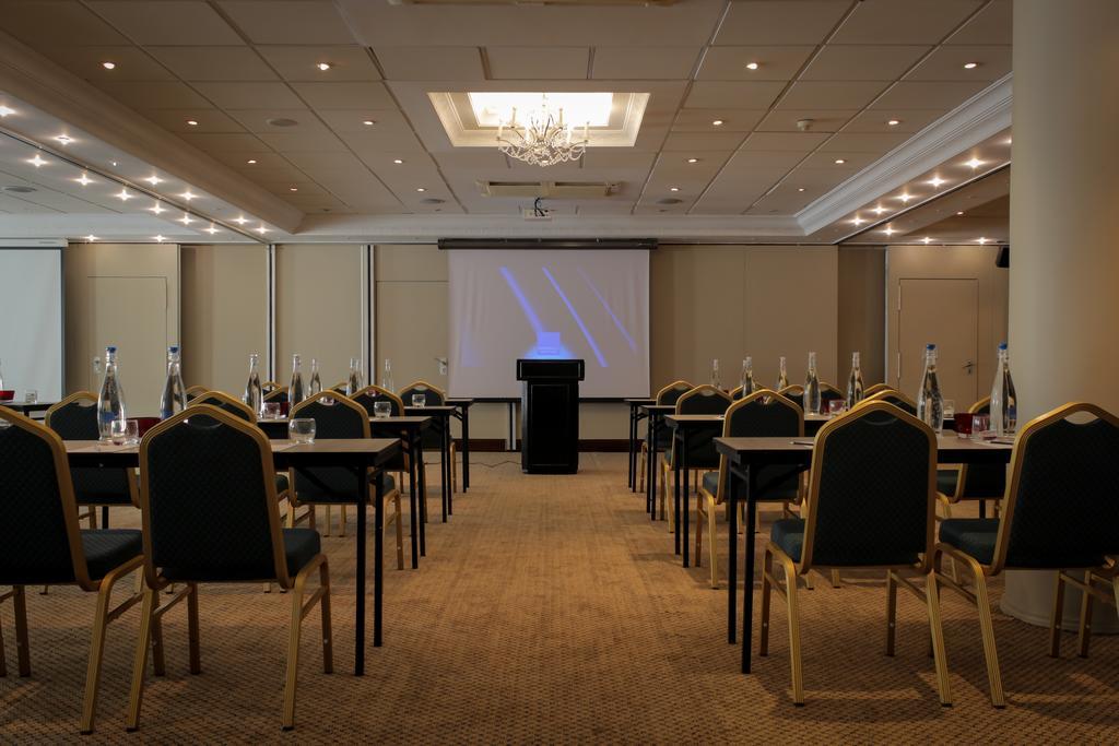 Hotel Le Vendome Cape Town Exterior photo A meeting room at the hotel
