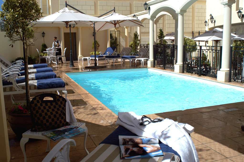 Hotel Le Vendome Cape Town Facilities photo The pool at the Cape Town Four Seasons